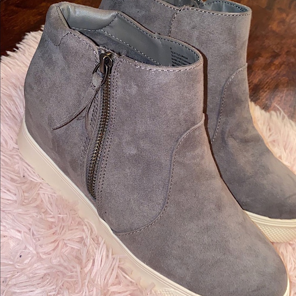 Grey Ankle Sneakers